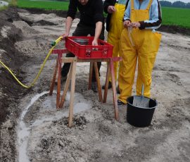 AVE_Ehrenamtliche_Grabungshilfe_Aufhausen_Bergham_Bild_8