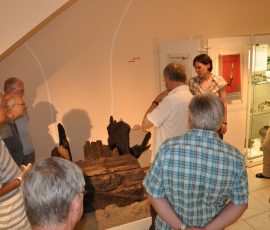 AVE_Exkursion_Juni2012_Sammlung_Aschheim_und_Bajuwarenhof_Kirchheim_Bild_4