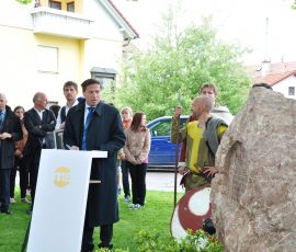 AVE_Kletthamer_Gr_berfeld__18-05-2012_Bild__154