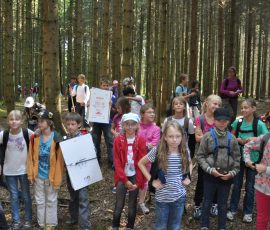 AVE_Wandertag_Grundschule_Dorfen_Viereckschanze_Bild__017